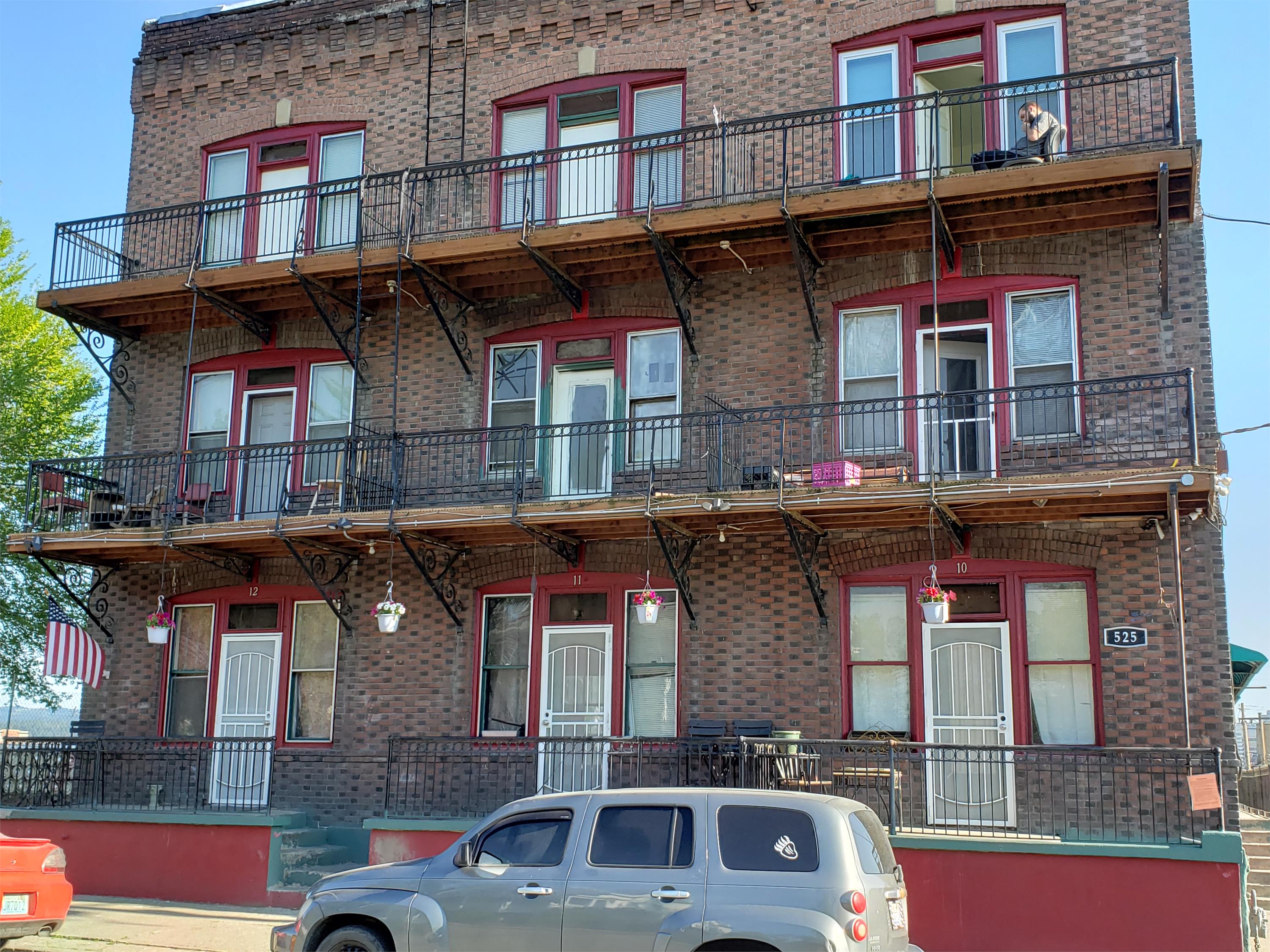 525 West Sinto Ave. - 1